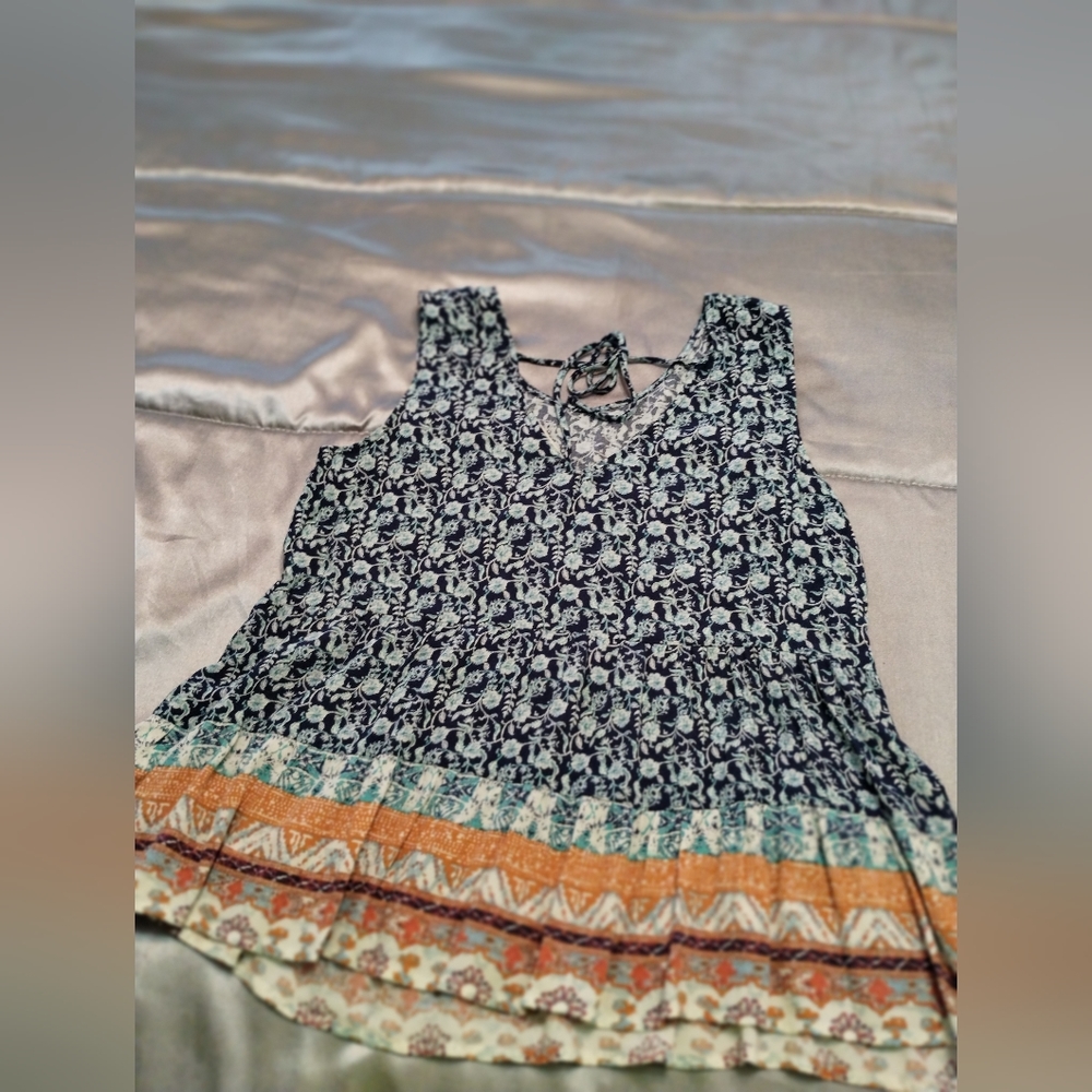 Women's Jr size medium